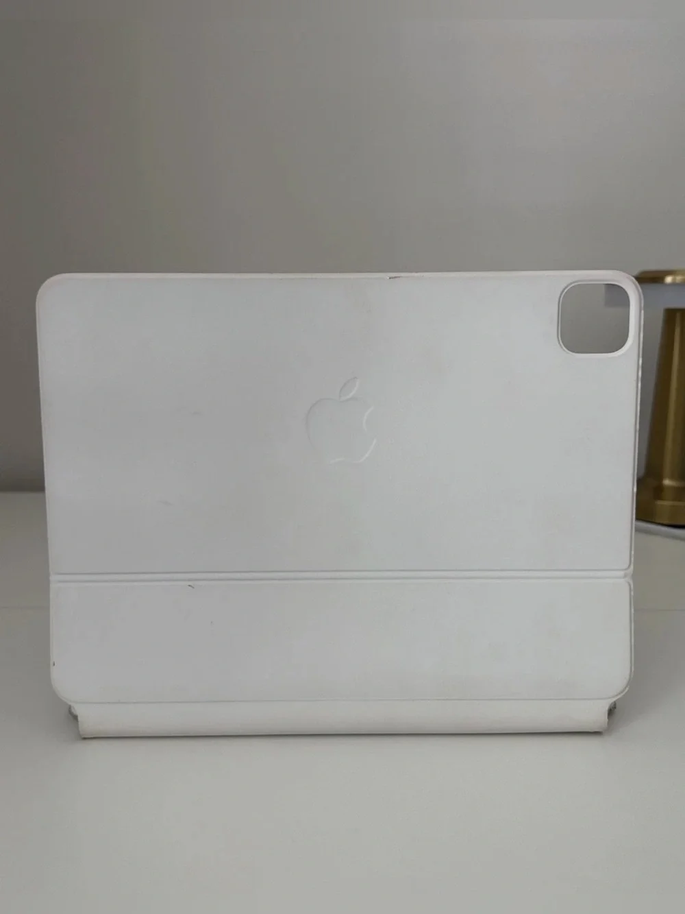 Apple iPad Magic Keyboard Model A2261